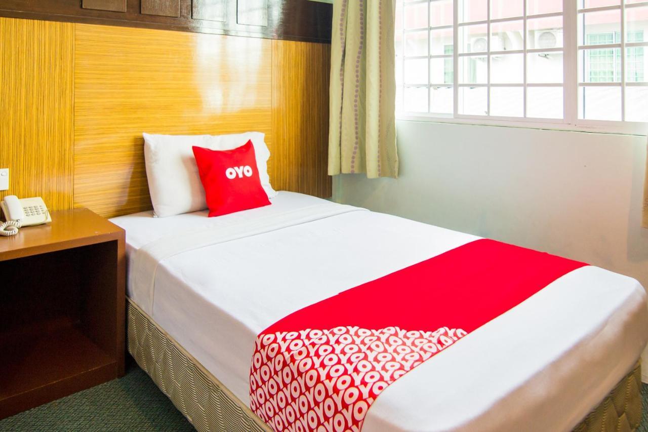 Oyo 89408 Royal Hotel Keningau Luaran gambar