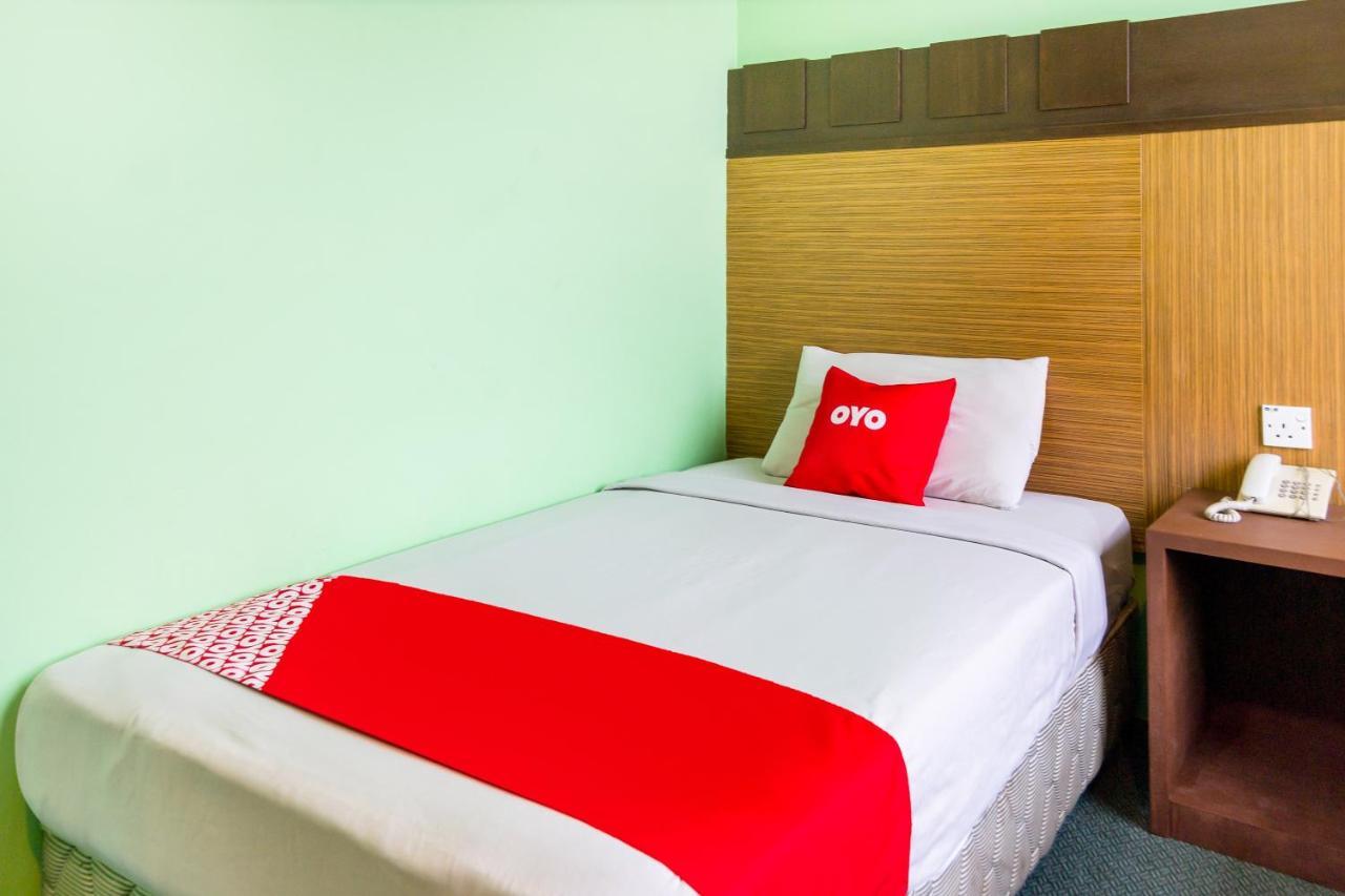 Oyo 89408 Royal Hotel Keningau Luaran gambar