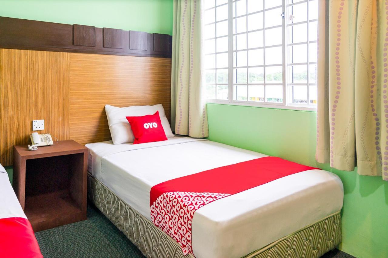 Oyo 89408 Royal Hotel Keningau Luaran gambar