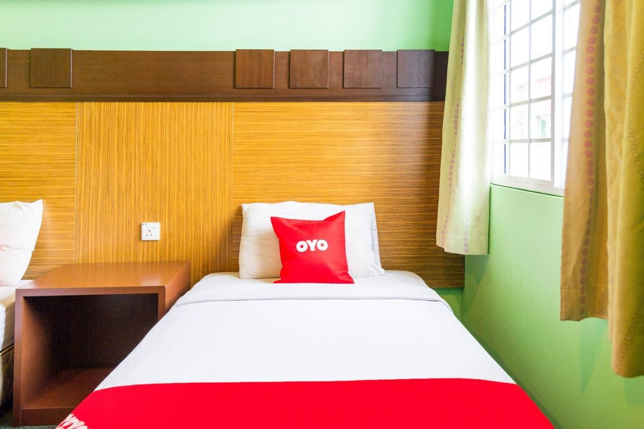 Oyo 89408 Royal Hotel Keningau Luaran gambar