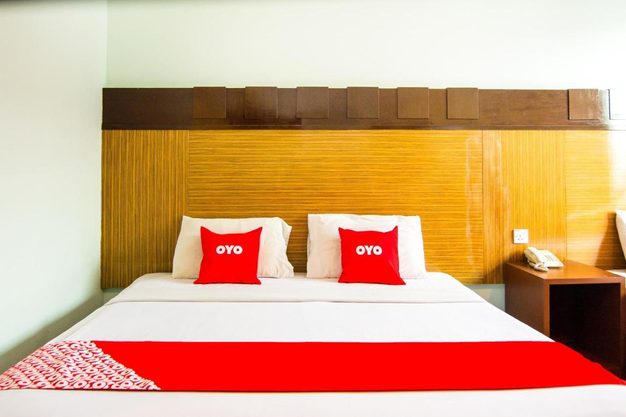 Oyo 89408 Royal Hotel Keningau Luaran gambar