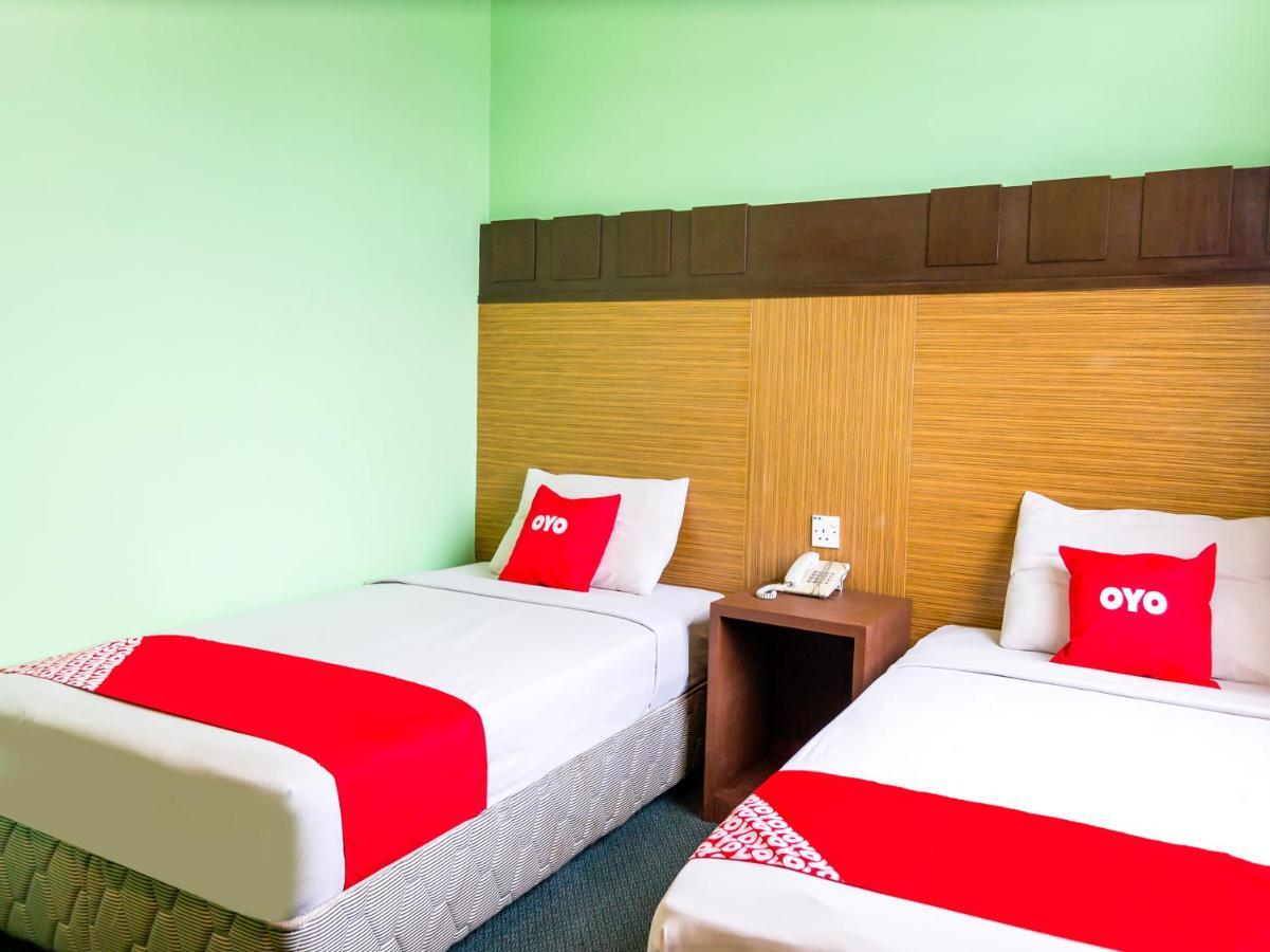 Oyo 89408 Royal Hotel Keningau Luaran gambar